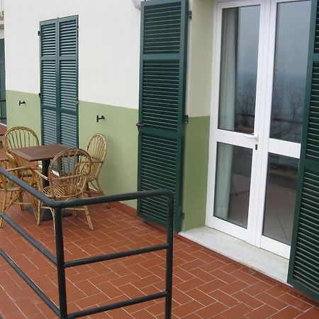 Residence Borgo San Sebastiano Берджеджи Екстериор снимка